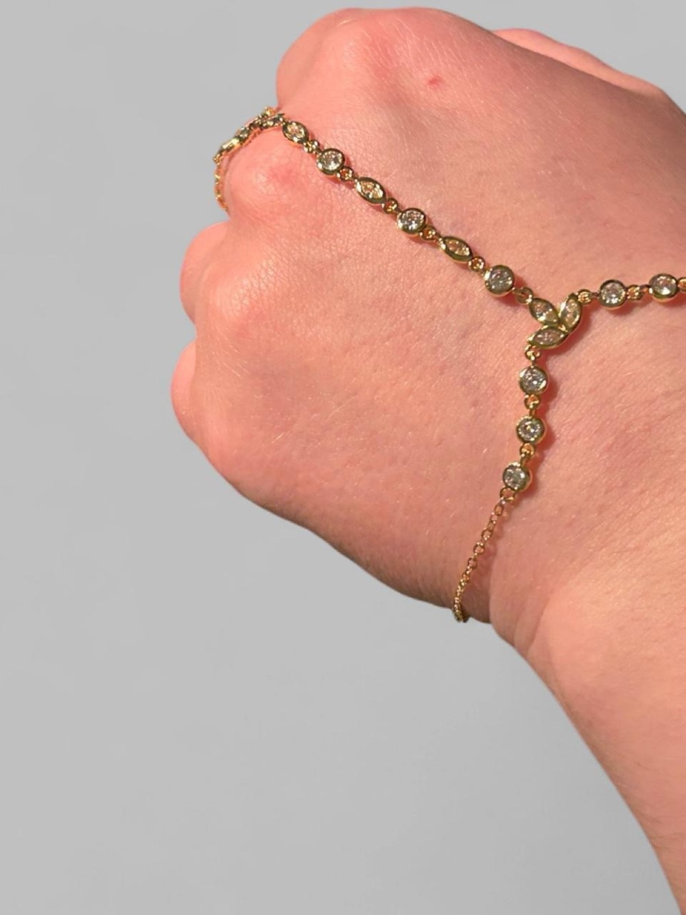18K White Gold-Filled CZ Leaf Hand Chain Ring Bracelet - Picture 5 of 5